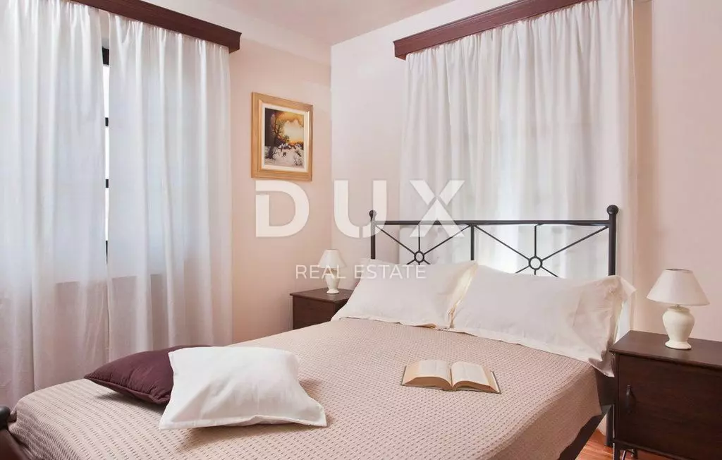 4-bedroom Villa In Poreč, Croatia (330 M²)