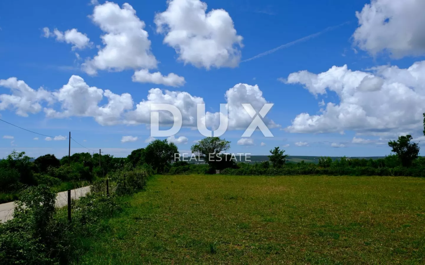 Land In Tinj, Croatia (1.395 M²)