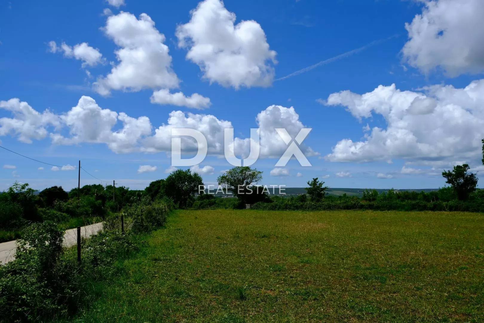 Land In Tinj, Croatia (1.395 M²)