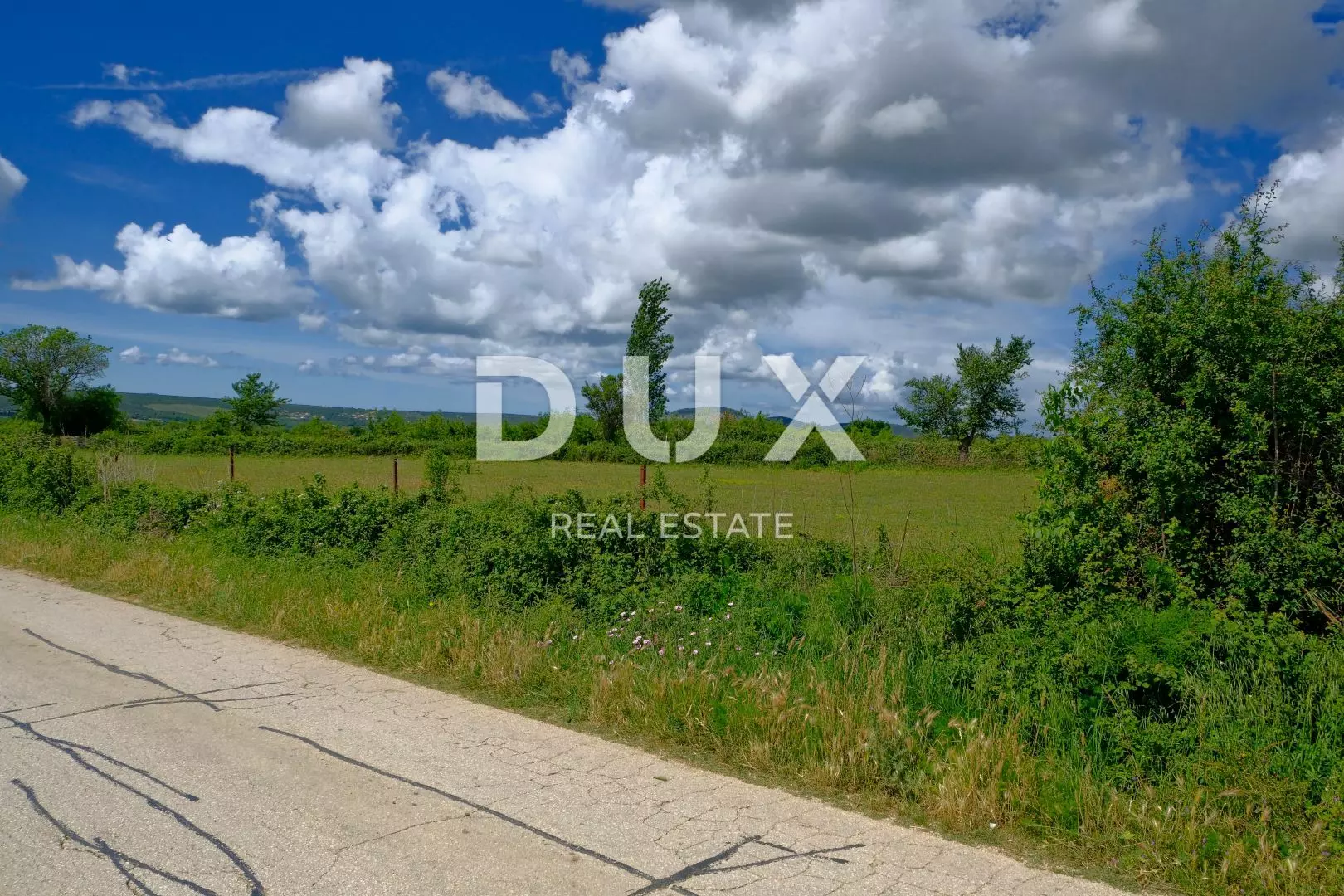 Land In Tinj, Croatia (1.395 M²)