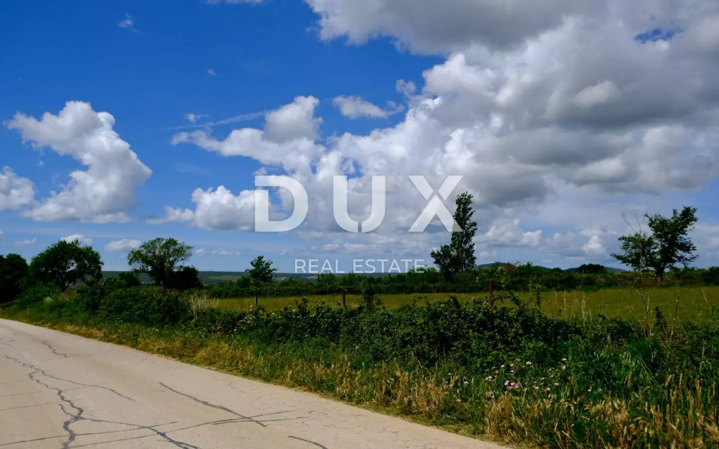 Land In Tinj, Croatia (1.395 M²)