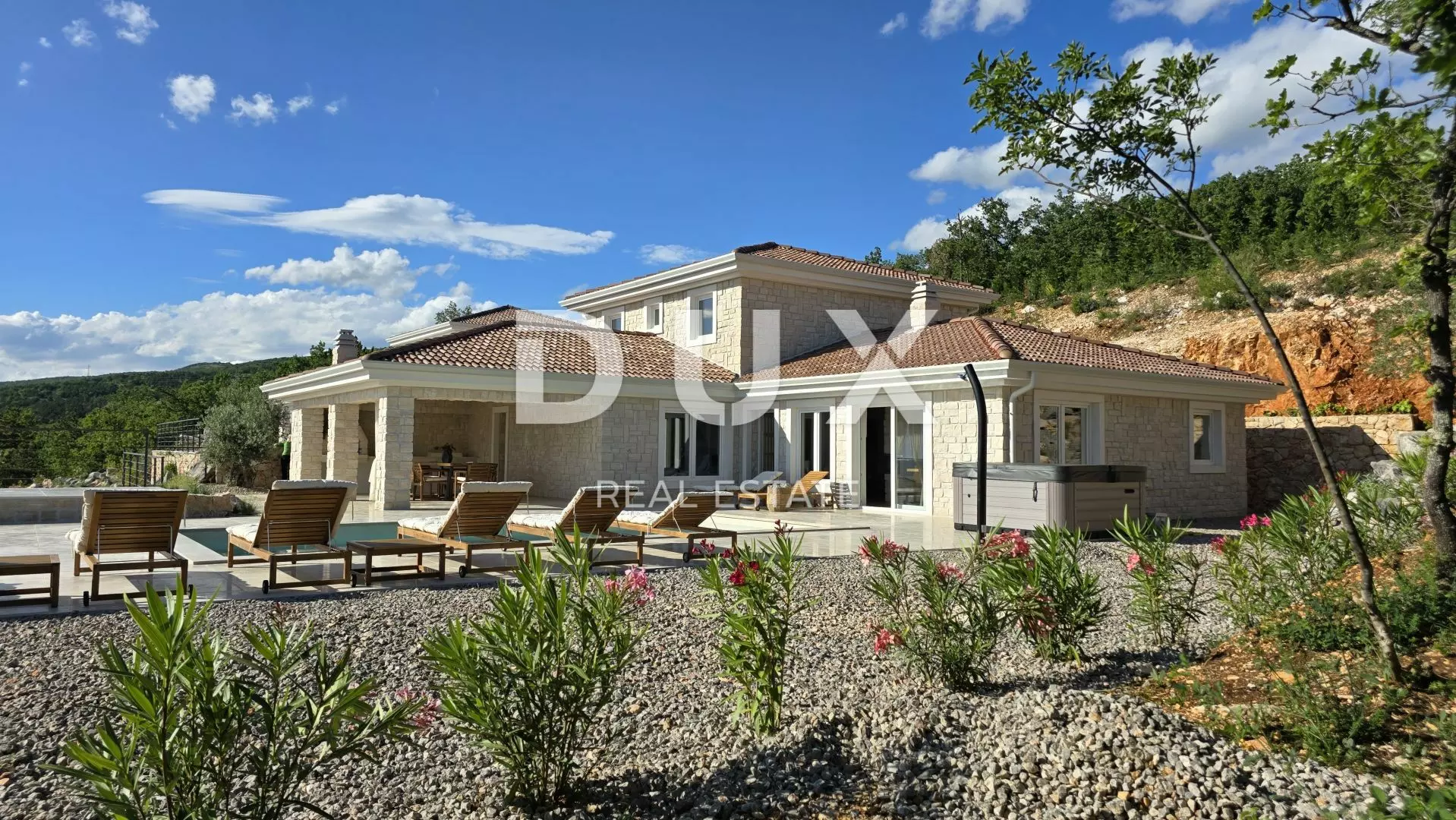 4-bedroom Villa In Jadranovo, Croatia (200 M²)