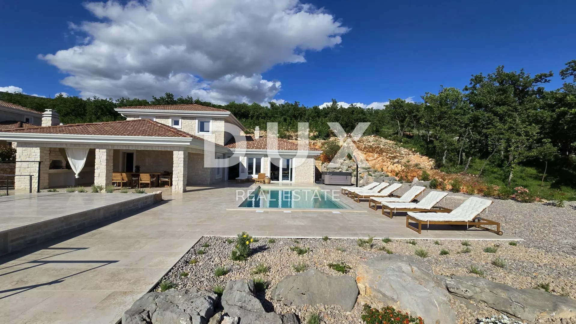 4-bedroom Villa In Jadranovo, Croatia (200 M²)