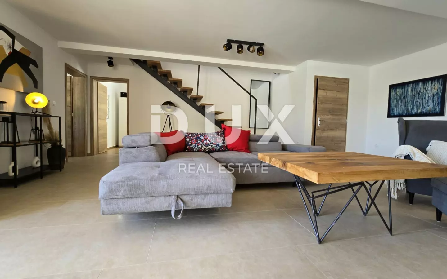 4-bedroom Villa In Jadranovo, Croatia (200 M²)