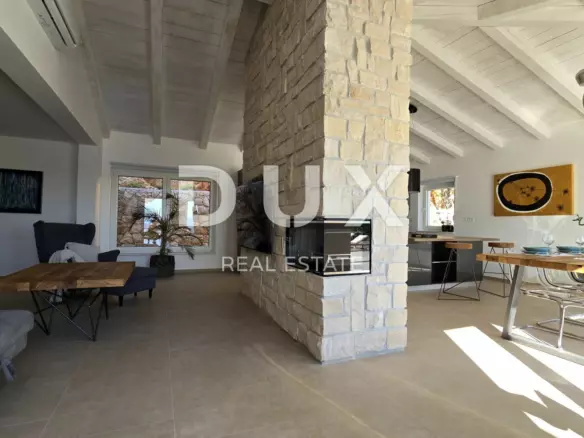 4-bedroom Villa In Jadranovo, Croatia (200 M²)