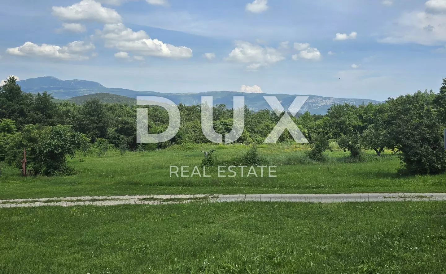 Land In Pićan, Croatia (766 M²)