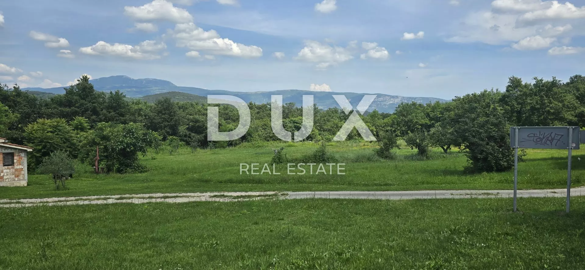 Land In Pićan, Croatia (766 M²)