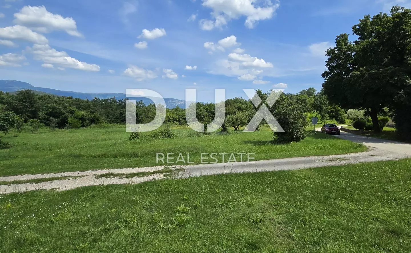 Land In Pićan, Croatia (766 M²)