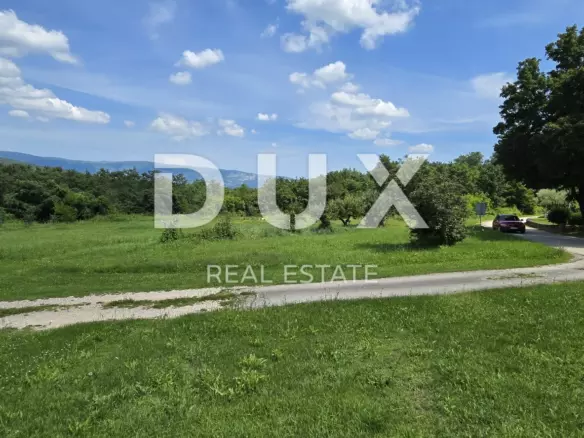Land In Pićan, Croatia (766 M²)