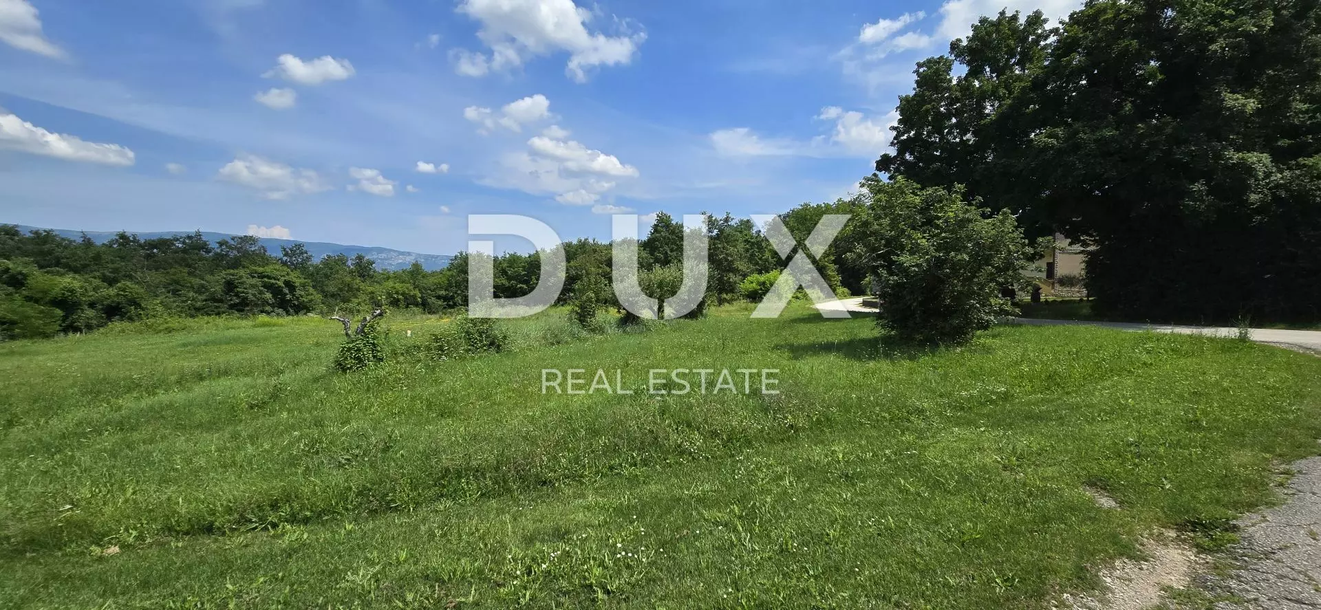 Land In Pićan, Croatia (766 M²)