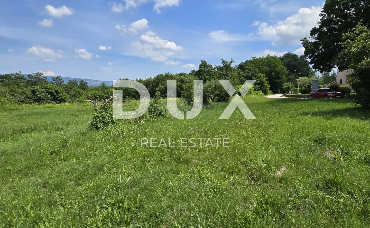 Land In Pićan, Croatia (766 M²)