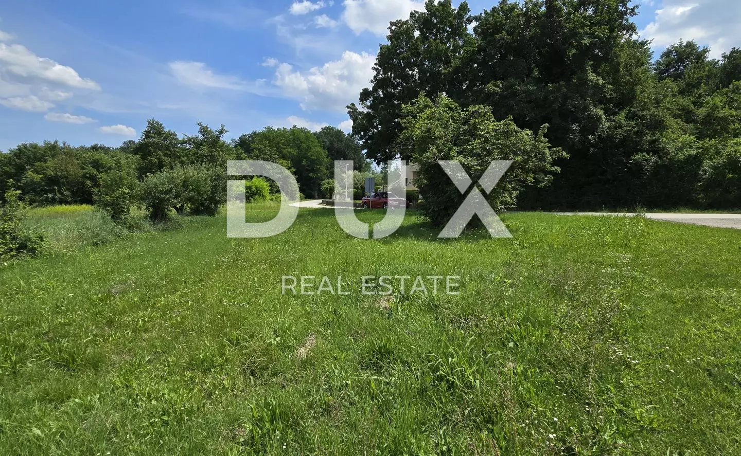 Land In Pićan, Croatia (766 M²)
