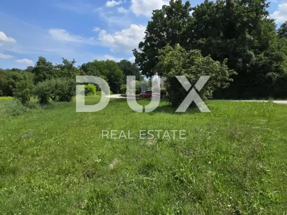 Land In Pićan, Croatia (766 M²)