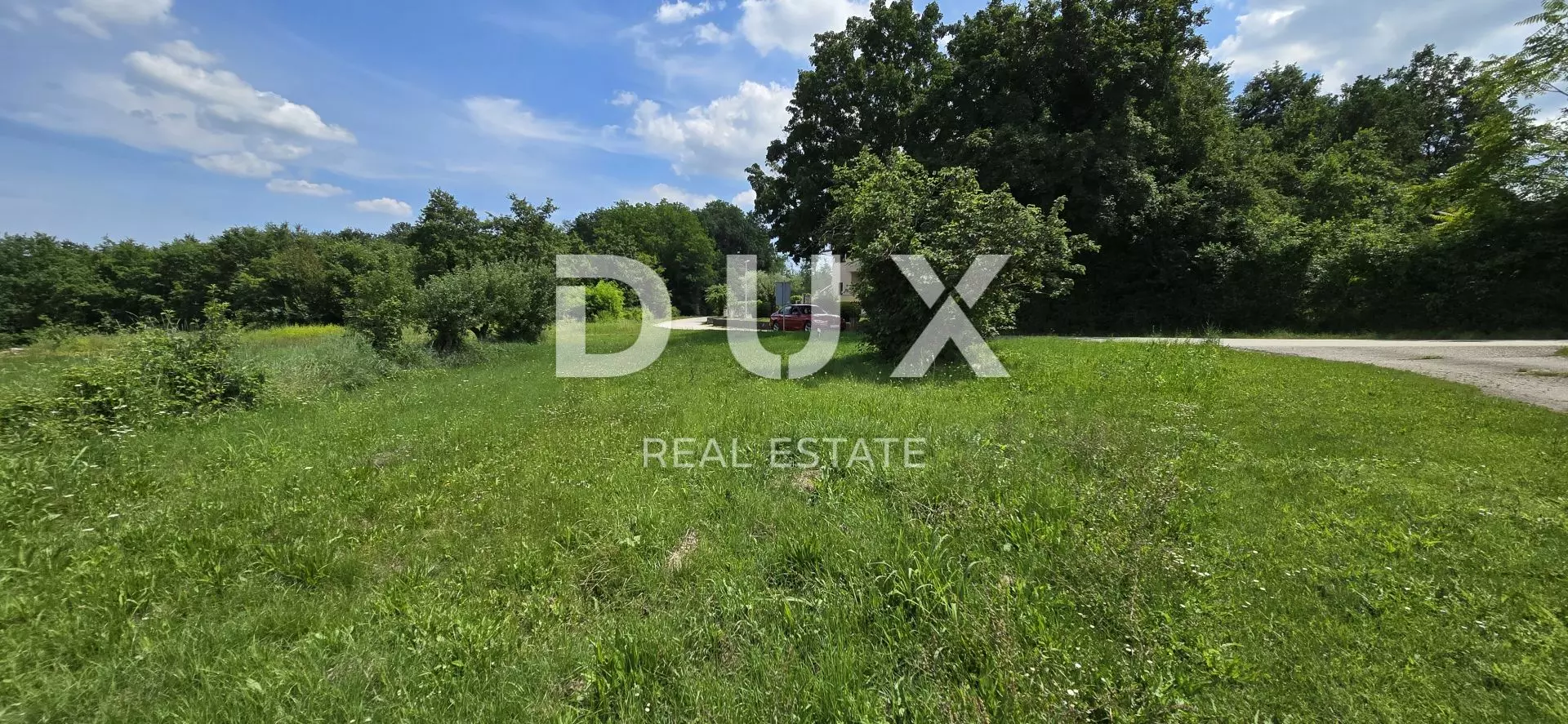 Land In Pićan, Croatia (766 M²)