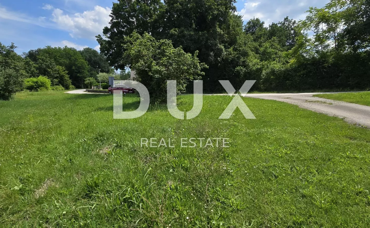 Land In Pićan, Croatia (766 M²)