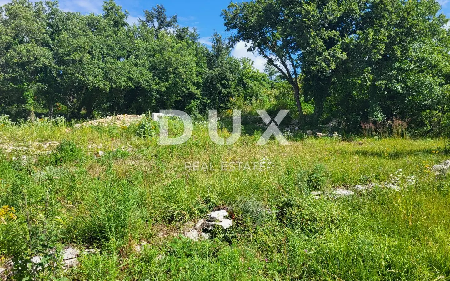 Land In Grožnjan, Croatia (678 M²)