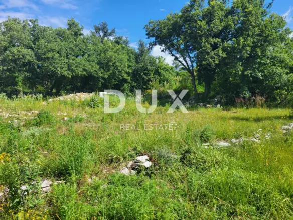 Land In Grožnjan, Croatia (678 M²)