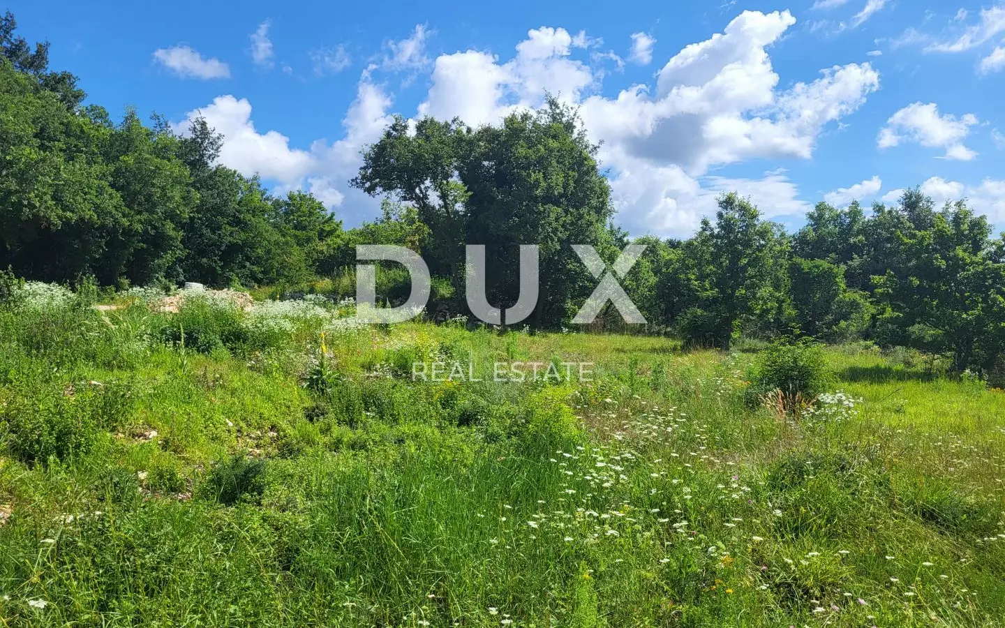 Land In Grožnjan, Croatia (678 M²)