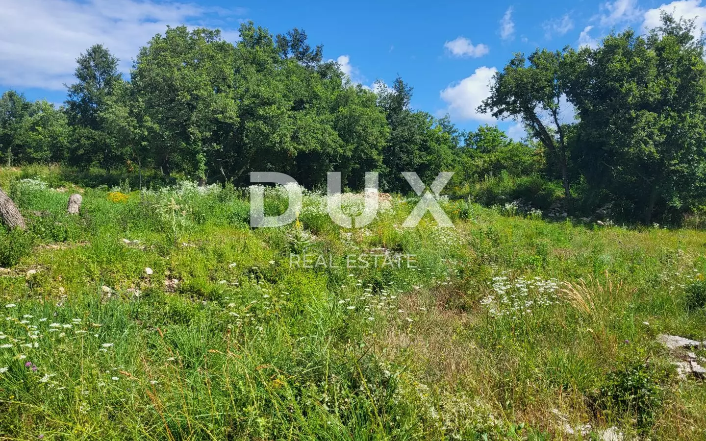 Land In Grožnjan, Croatia (678 M²)