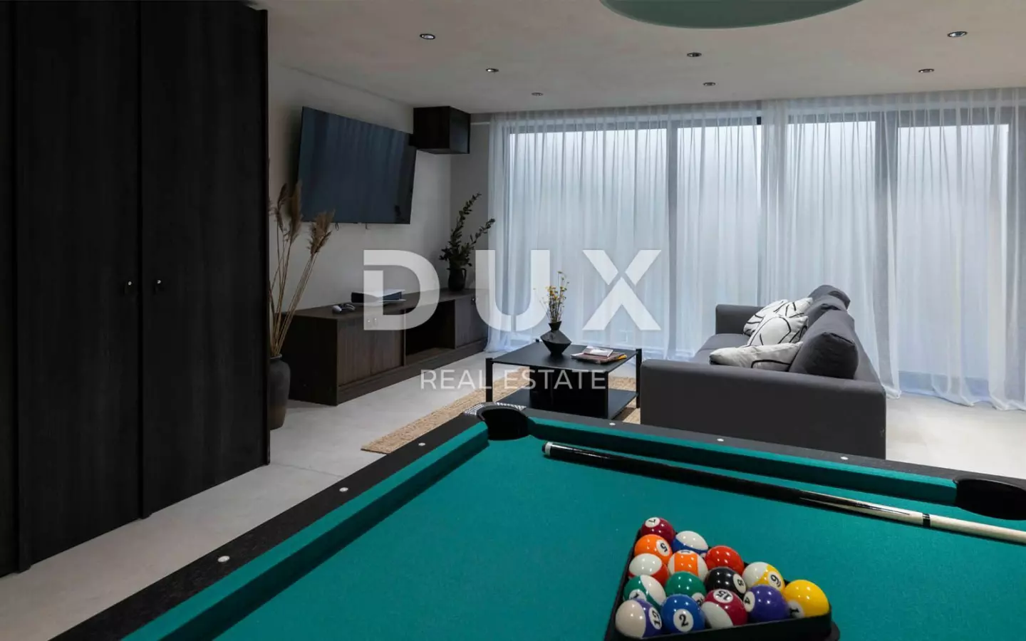 4-bedroom Detached House In Pag, Croatia (295 M²)