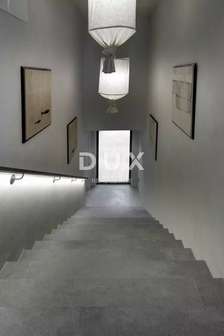 4-bedroom Detached House In Pag, Croatia (295 M²)