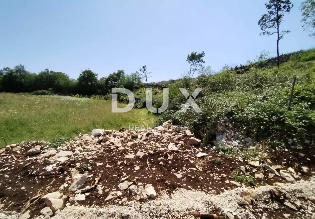 Land In Plomin, Croatia (547 M²)