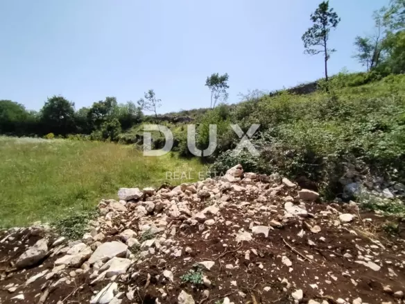 Land In Plomin, Croatia (547 M²)