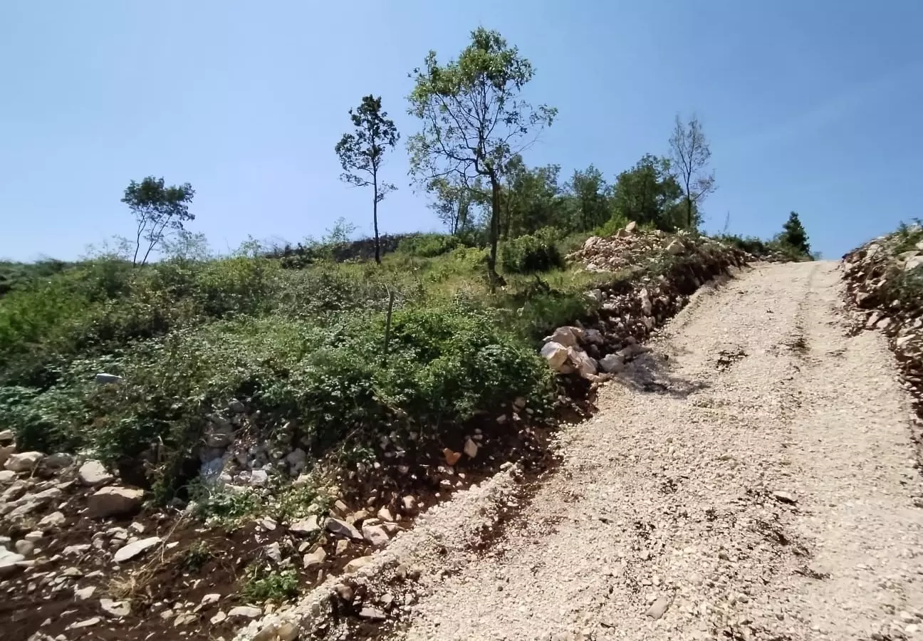 Land In Plomin, Croatia (674 M²)