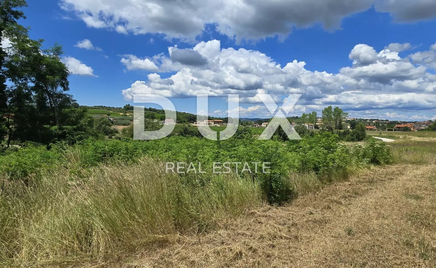 Land In Vižinada, Croatia (1.485 M²)