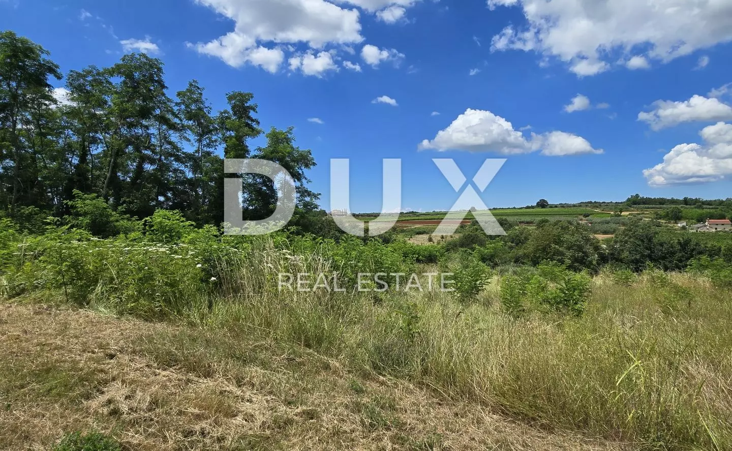 Land In Vižinada, Croatia (735 M²)