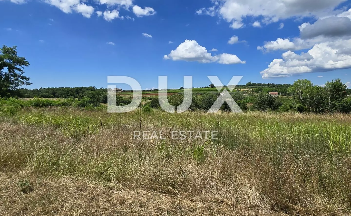 Land In Vižinada, Croatia (735 M²)