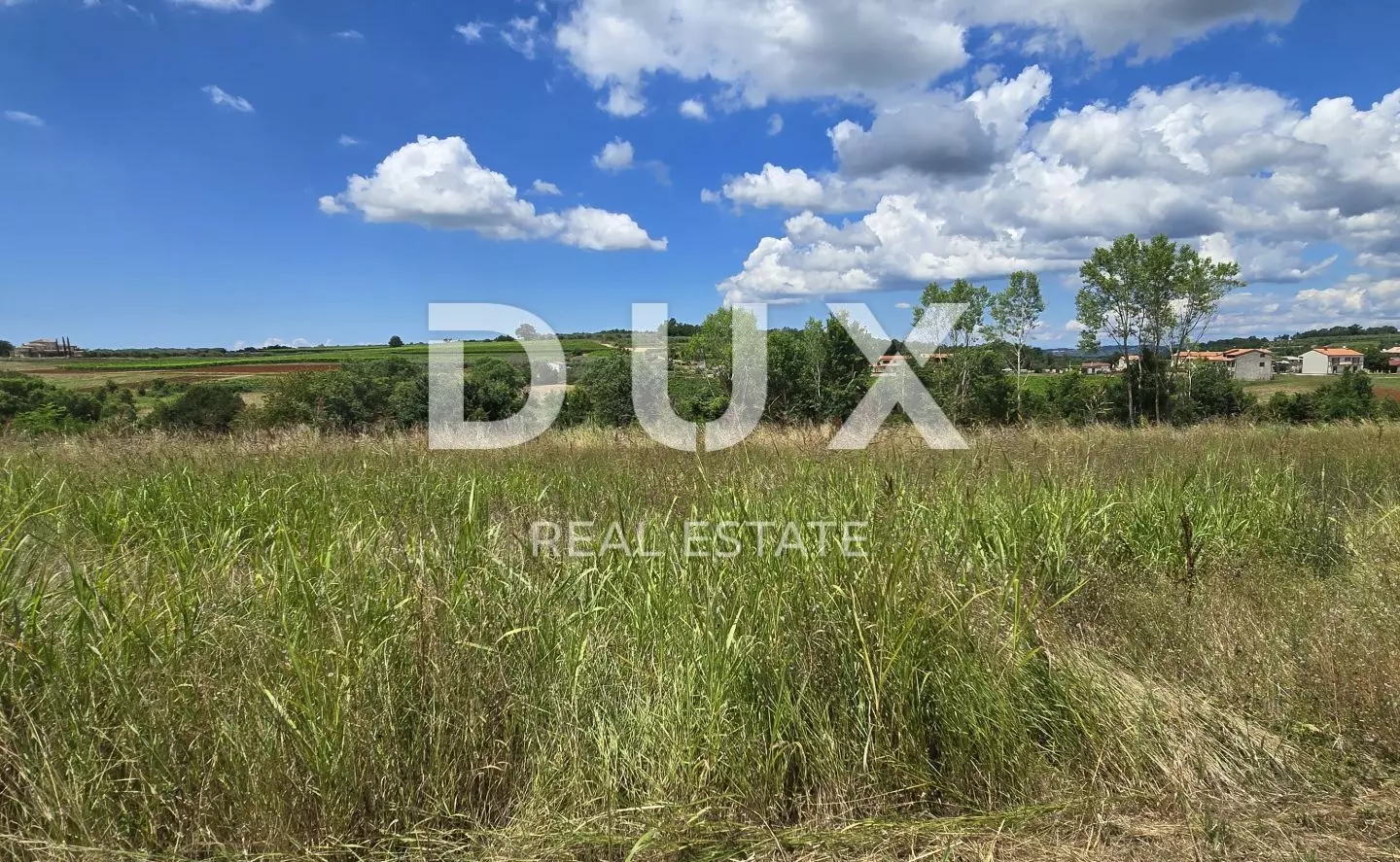 Land In Vižinada, Croatia (735 M²)