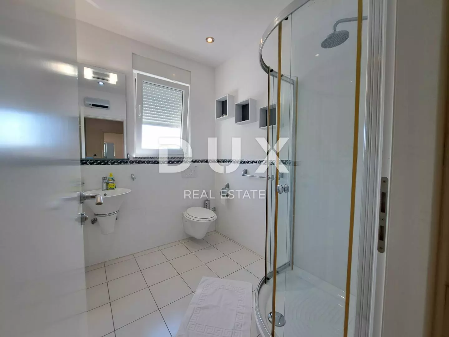 4-bedroom Apartment In Ičići, Croatia (173 M²)