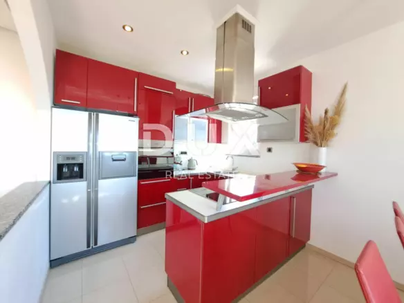 4-bedroom Apartment In Ičići, Croatia (173 M²)