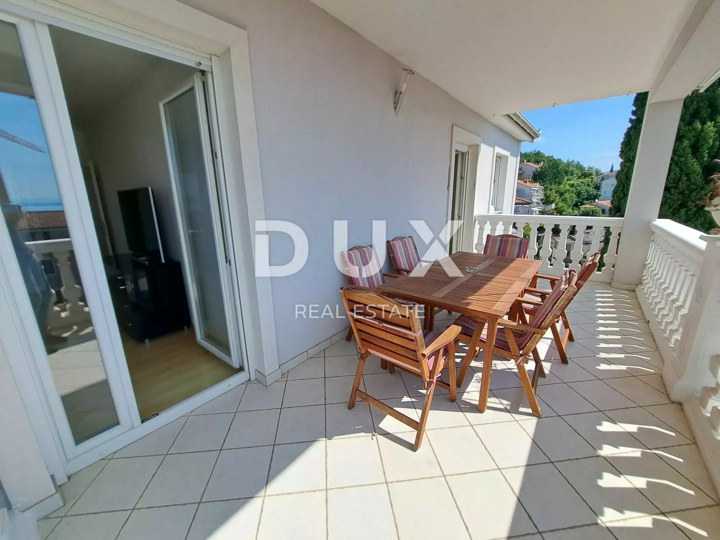 4-bedroom Apartment In Ičići, Croatia (173 M²)