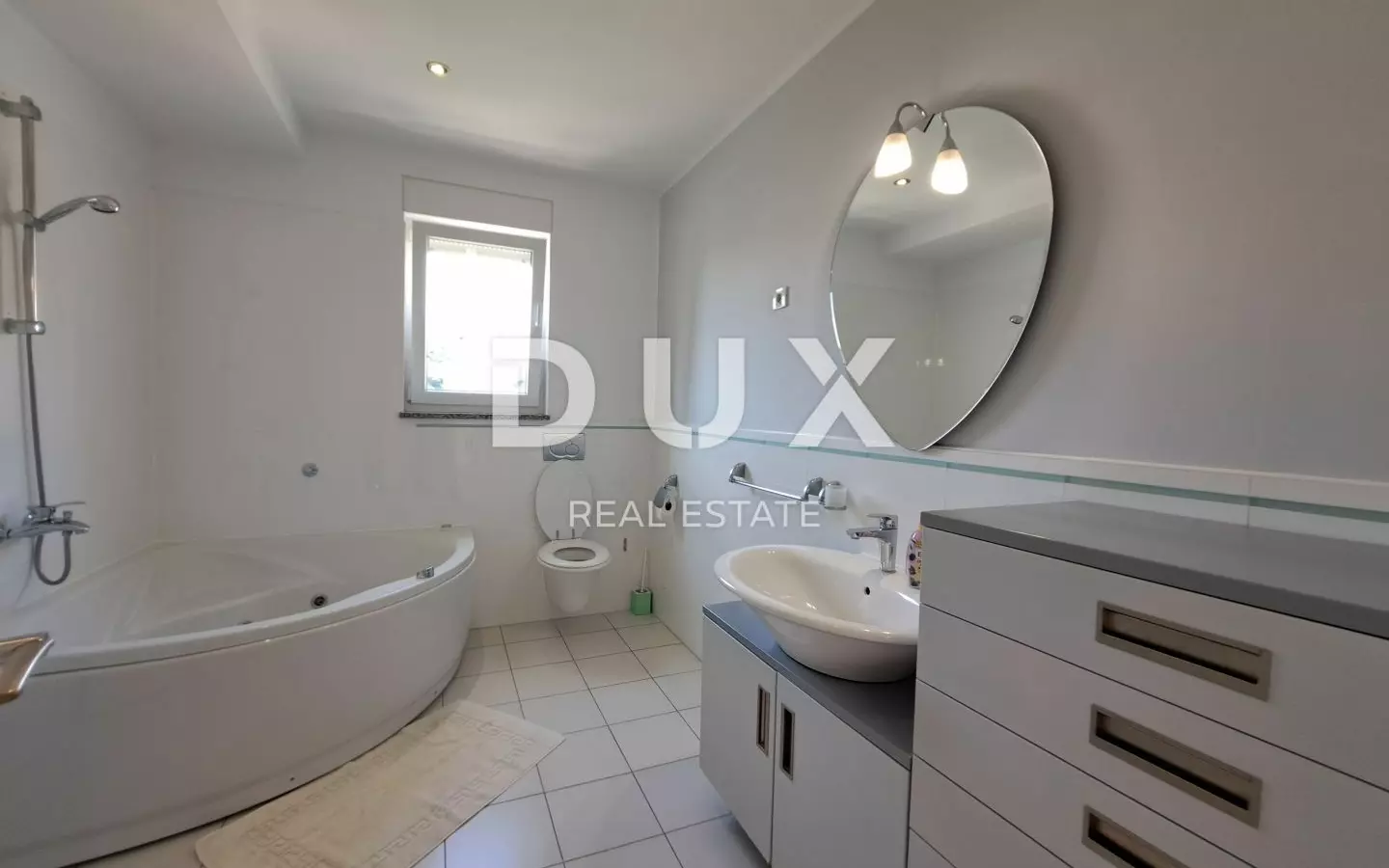 4-bedroom Apartment In Ičići, Croatia (173 M²)