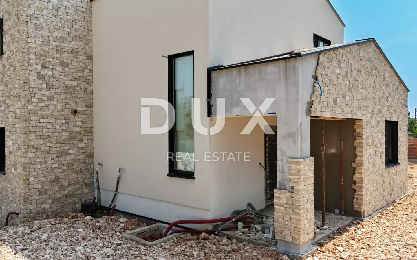 4-bedroom Villa In Garica, Croatia (227 M²)