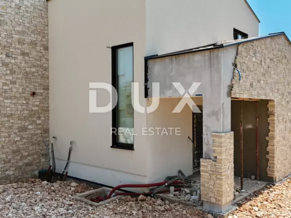 4-bedroom Villa In Garica, Croatia (227 M²)