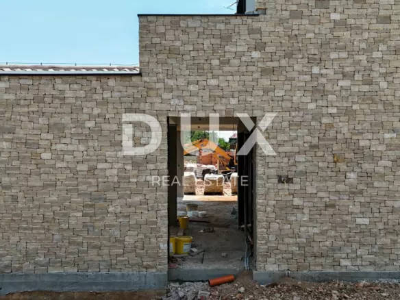 4-bedroom Villa In Garica, Croatia (227 M²)