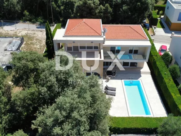 4-bedroom Villa In Kožino, Croatia (259,23 M²)
