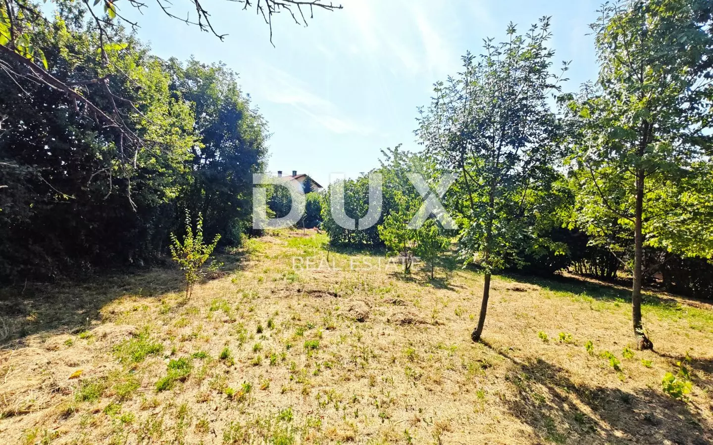 Land In Marinići, Croatia (1.650 M²)