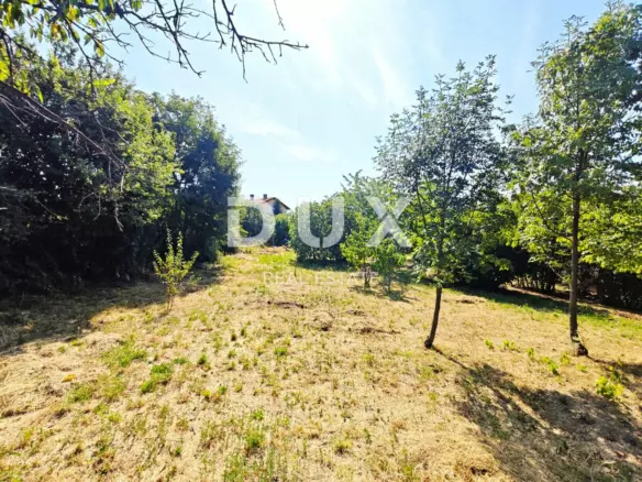 Land In Marinići, Croatia (1.650 M²)