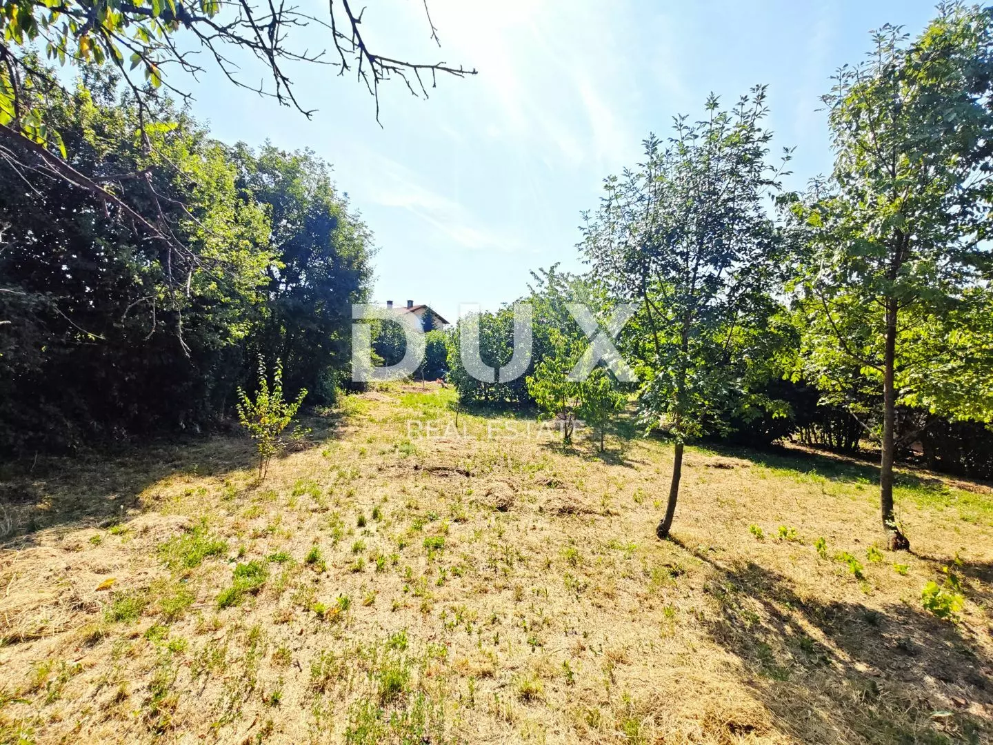 Land In Marinići, Croatia (1.650 M²)