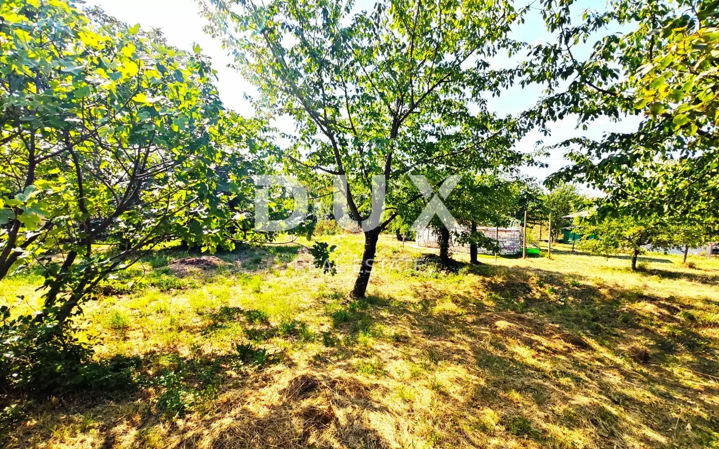 Land In Marinići, Croatia (1.650 M²)