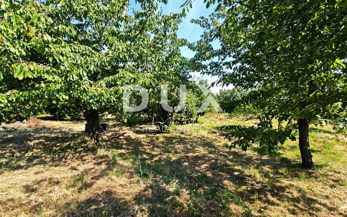 Land In Marinići, Croatia (1.650 M²)