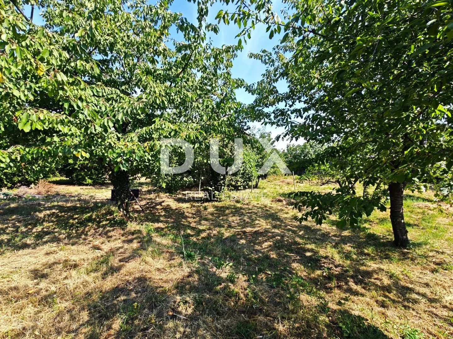 Land In Marinići, Croatia (1.650 M²)