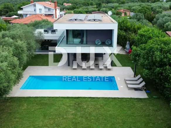 4-bedroom Villa In Peroj, Croatia (282,89 M²)