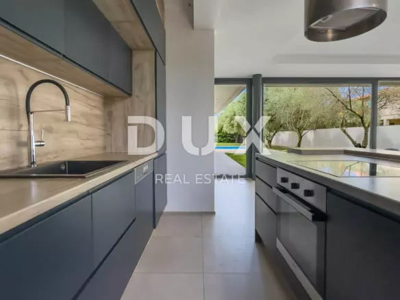 4-bedroom Villa In Peroj, Croatia (282,89 M²)