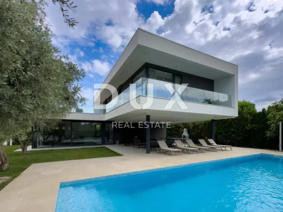 4-bedroom Villa In Peroj, Croatia (282,89 M²)