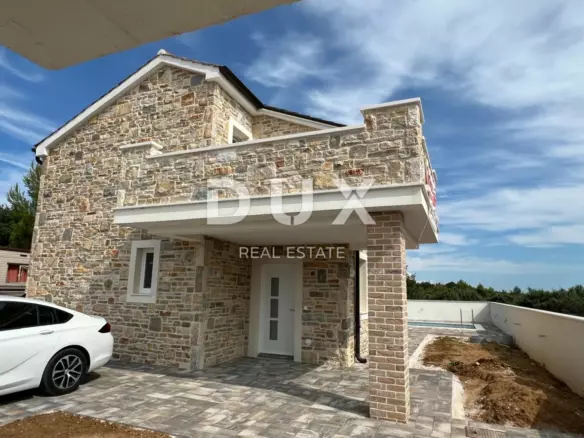 4-bedroom Villa In Vrsi, Croatia (165 M²)